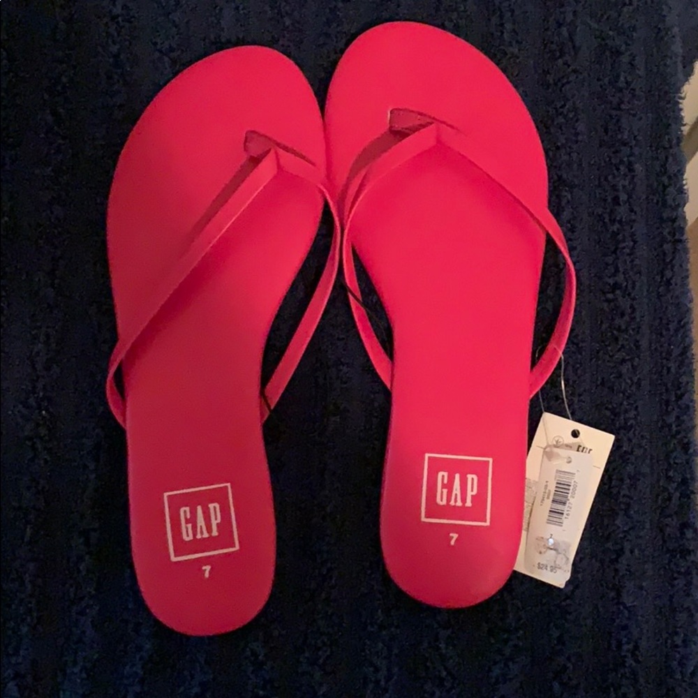 Gap sandals